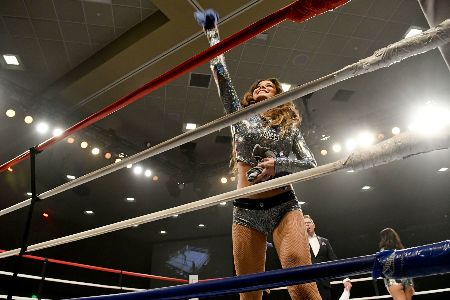 011020 WFC 120 boxing 09.jpg